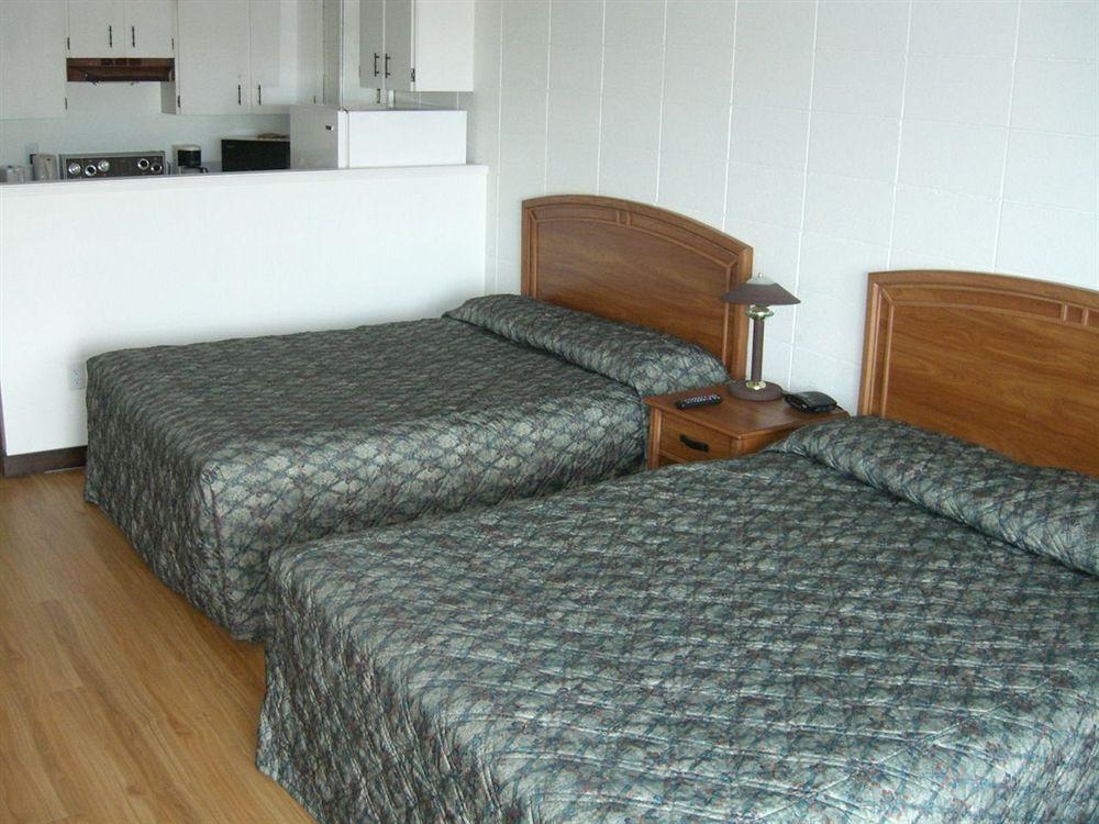 The Waterfront And Marina Hotel 2*