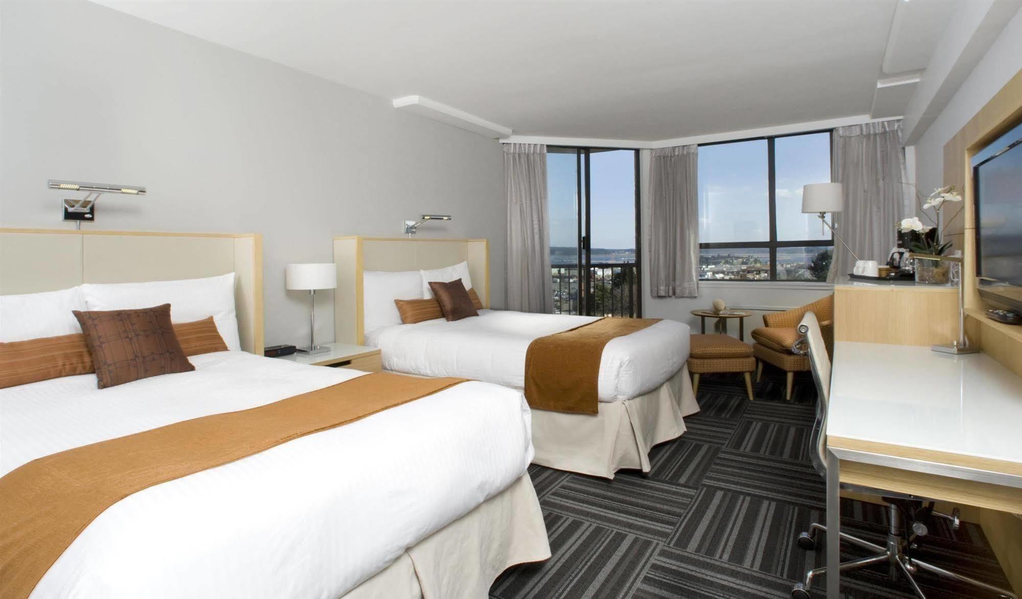 Coast Bastion Hotel 3*