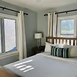 Buccaneer Inn