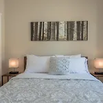 Luxury Rainbow House With Pool Table, Oceanview