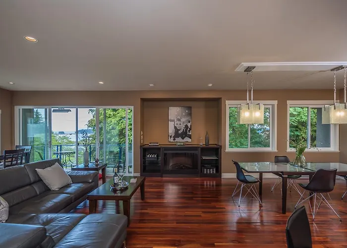 Luxury Penthouse Downtown Nanaimo