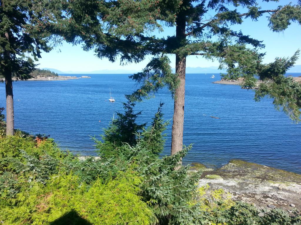 Hammond Bay Oceanside Guest house Nanaimo