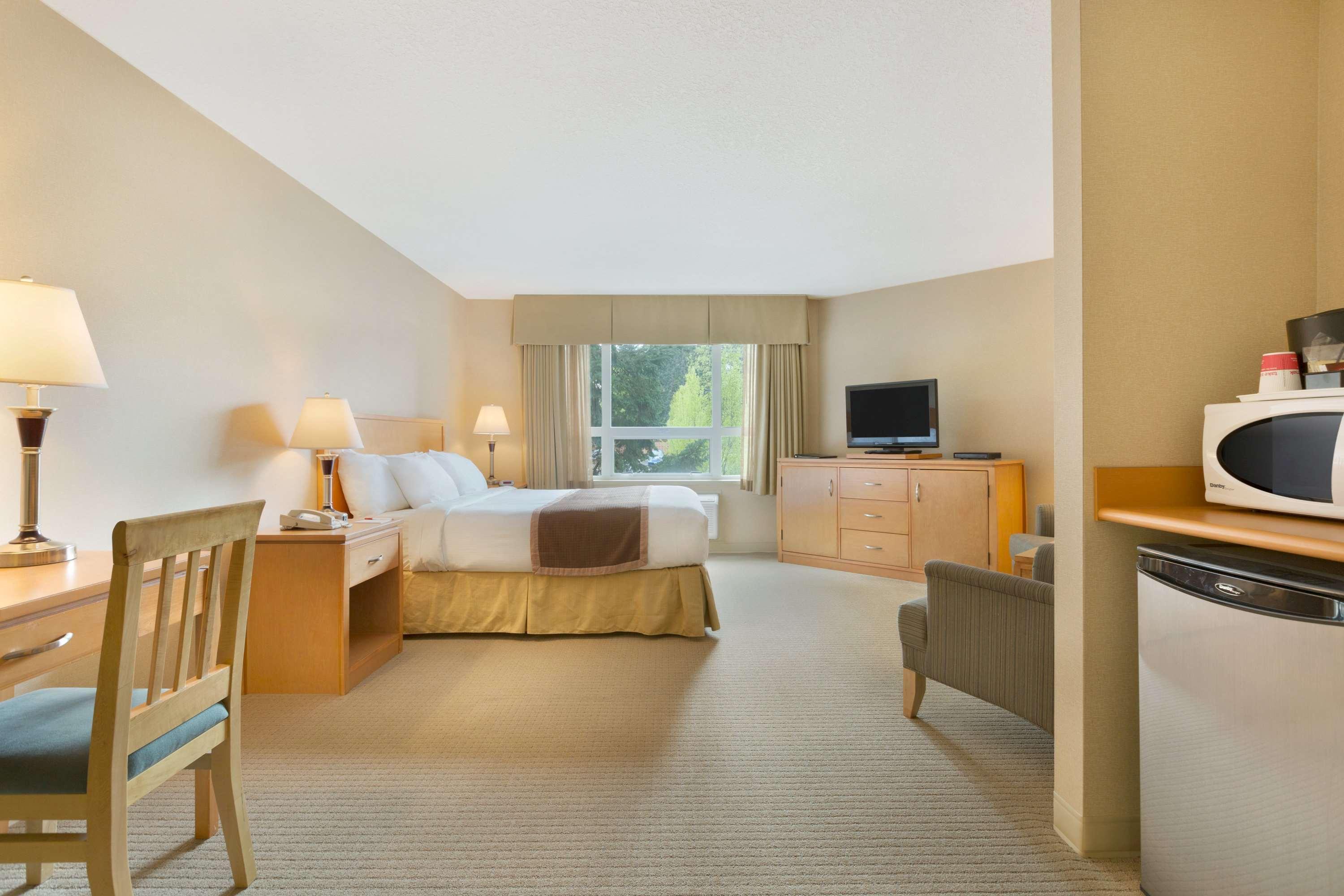 Ramada By Wyndham 3*