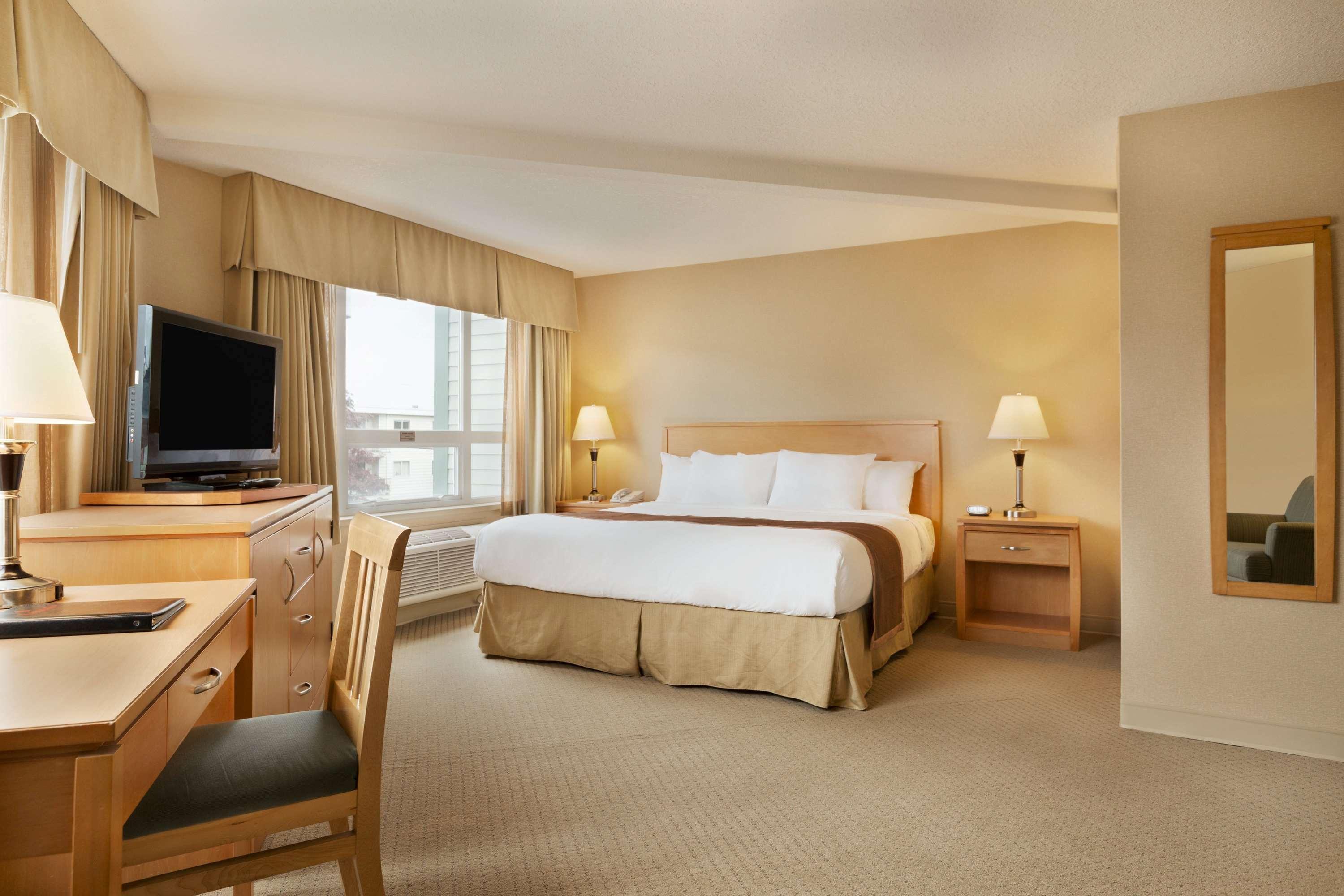 Ramada By Wyndham Hotel