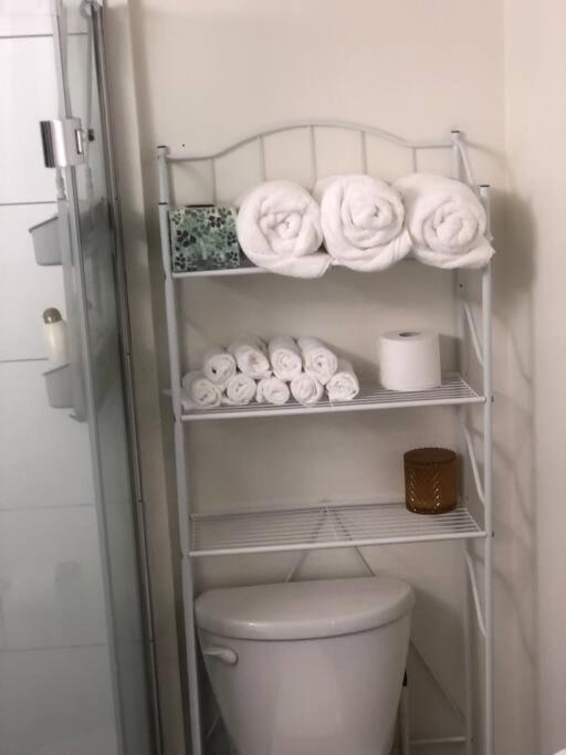 Bright Private Near Departure Bay Nanaimo