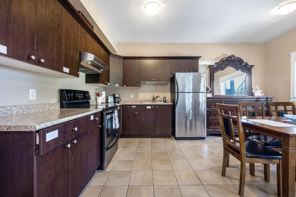 Cozy Retreat In - Spacious 1bd Hideaway
