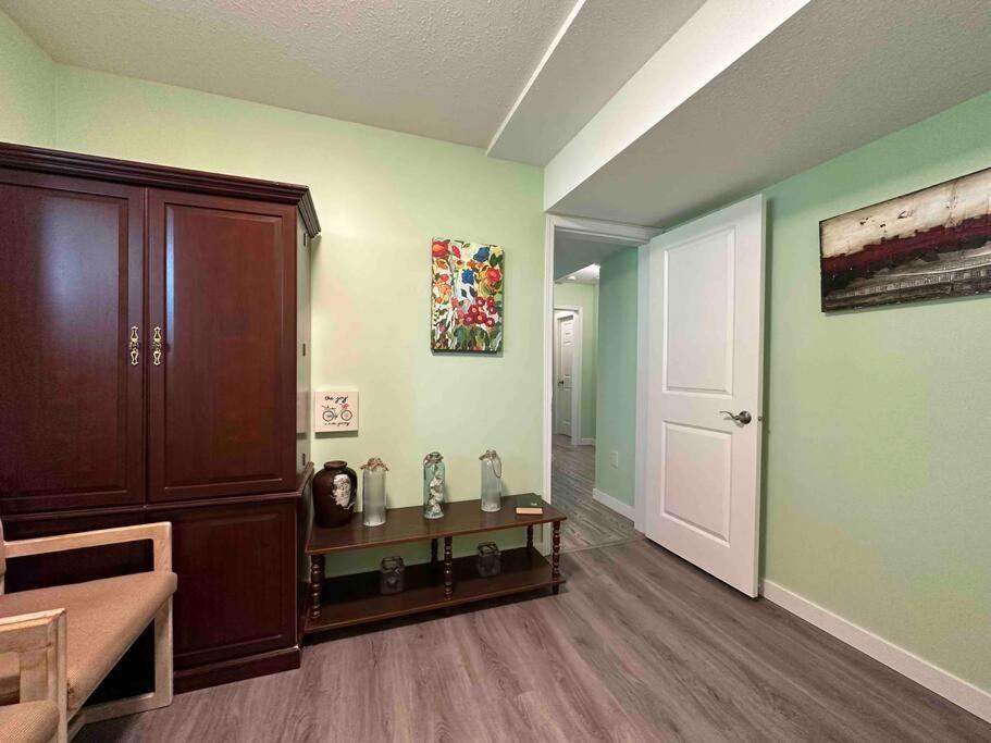 Countryroad Cozy 2 Bedrooms Basement Suite1