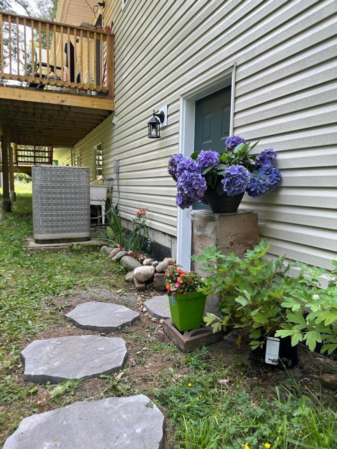 Countryroad Cozy 2 Bedrooms Basement Suite1 Apartment Nanaimo