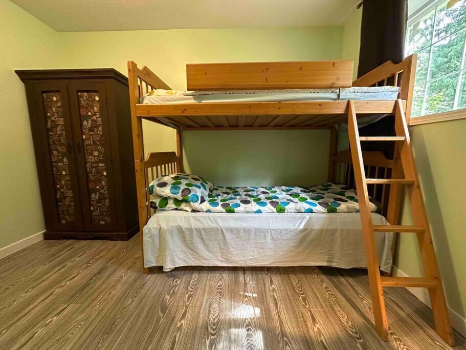 Countryroad Cozy 2 Bedrooms Basement Suite1 Apartment *