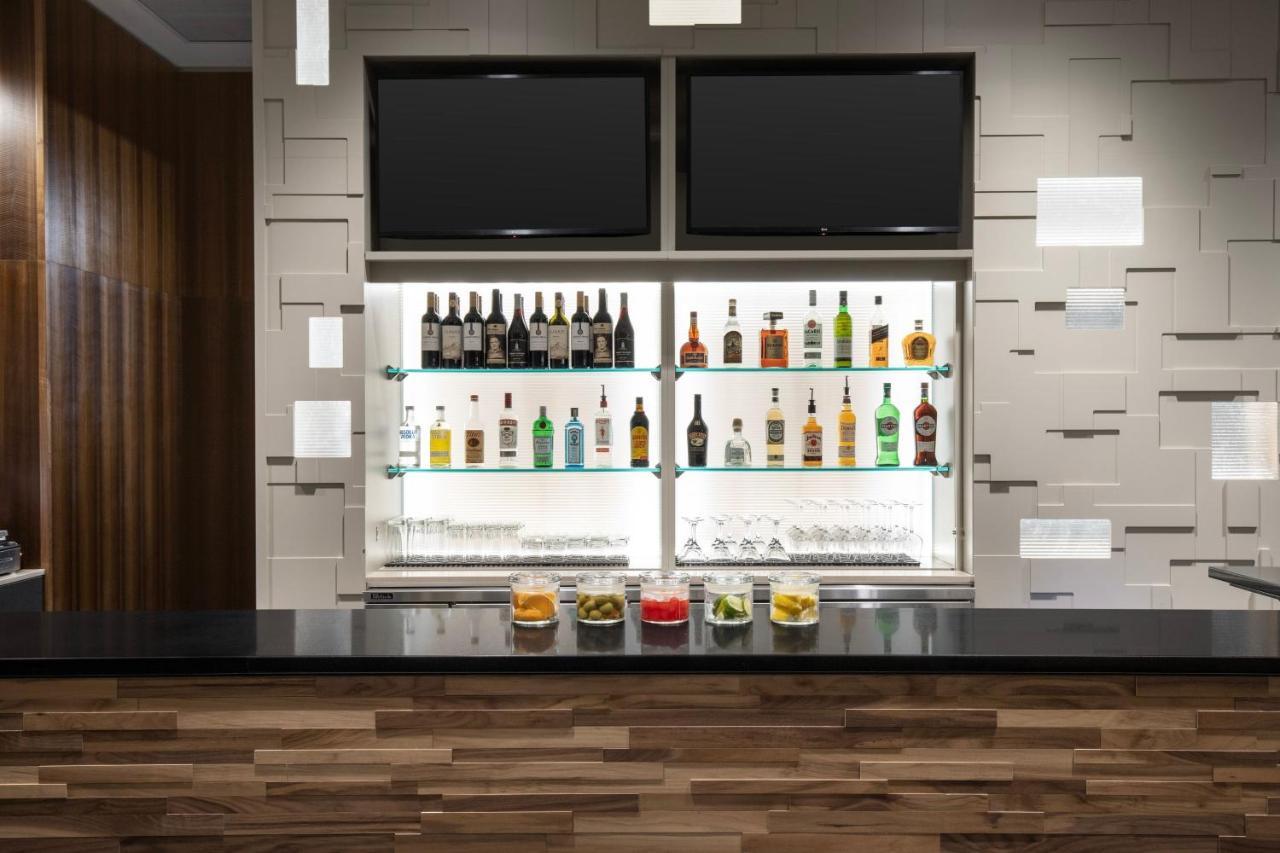 Courtyard By Marriott *