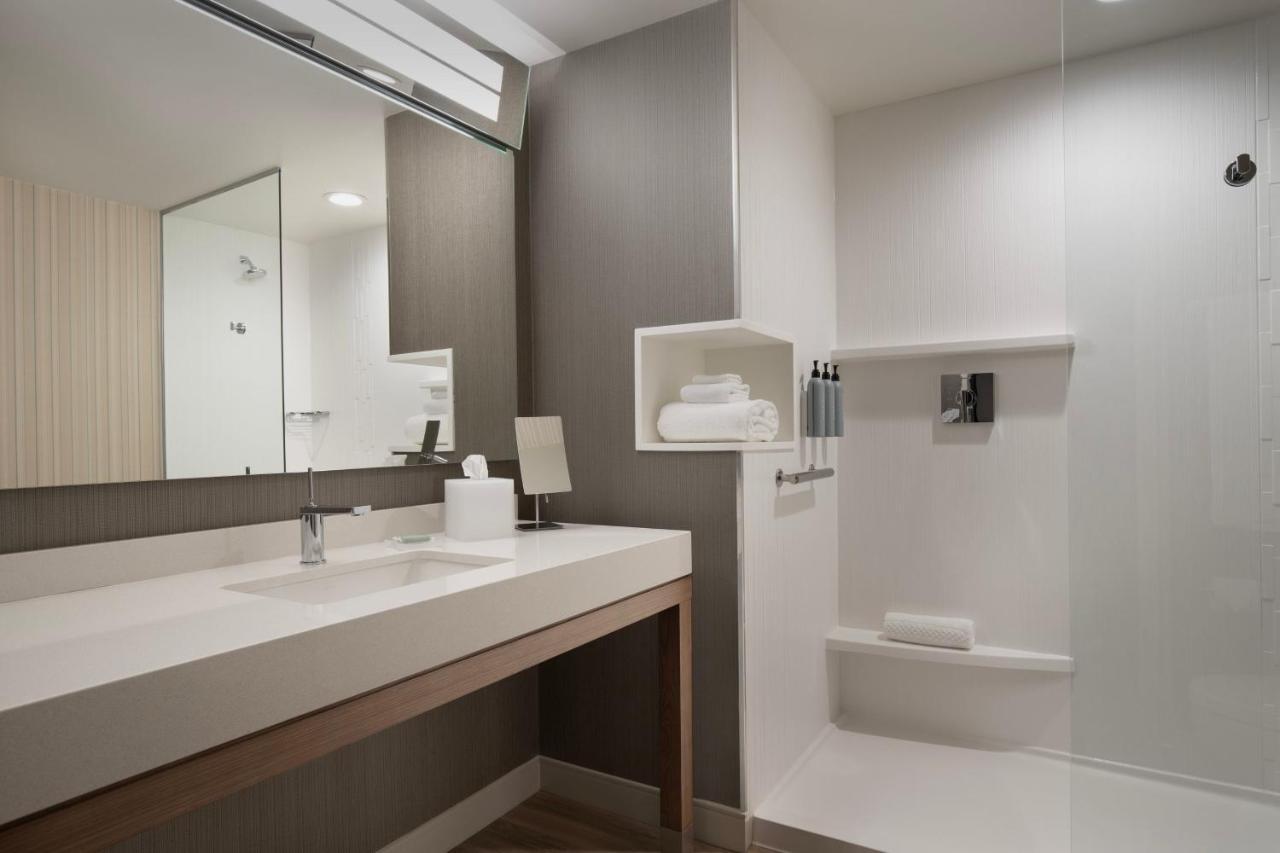 Hotel Courtyard By Marriott *