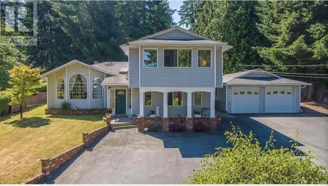 Beautiful With One Acre Land For Leisure Time In Vancouver Island