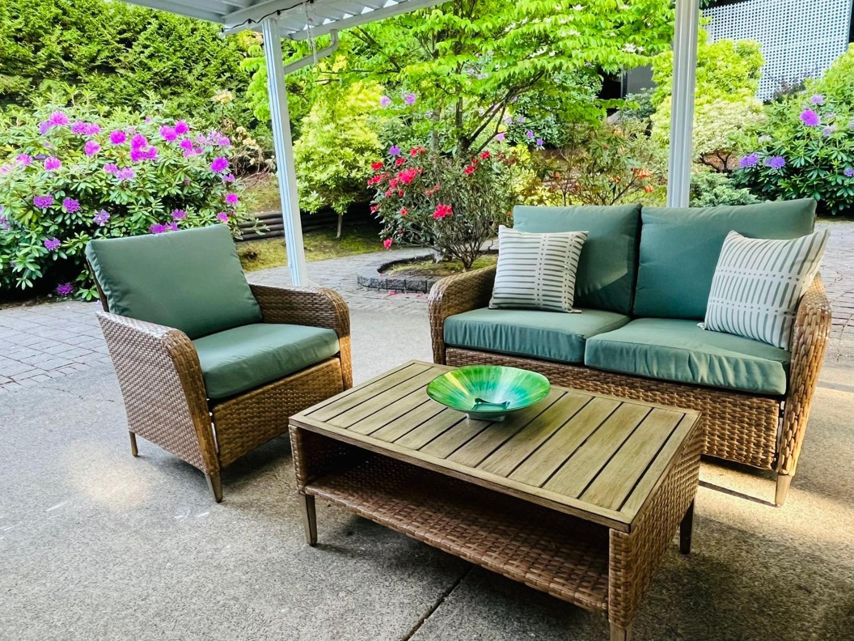 Beautiful With One Acre Land For Leisure Time In Vancouver Island