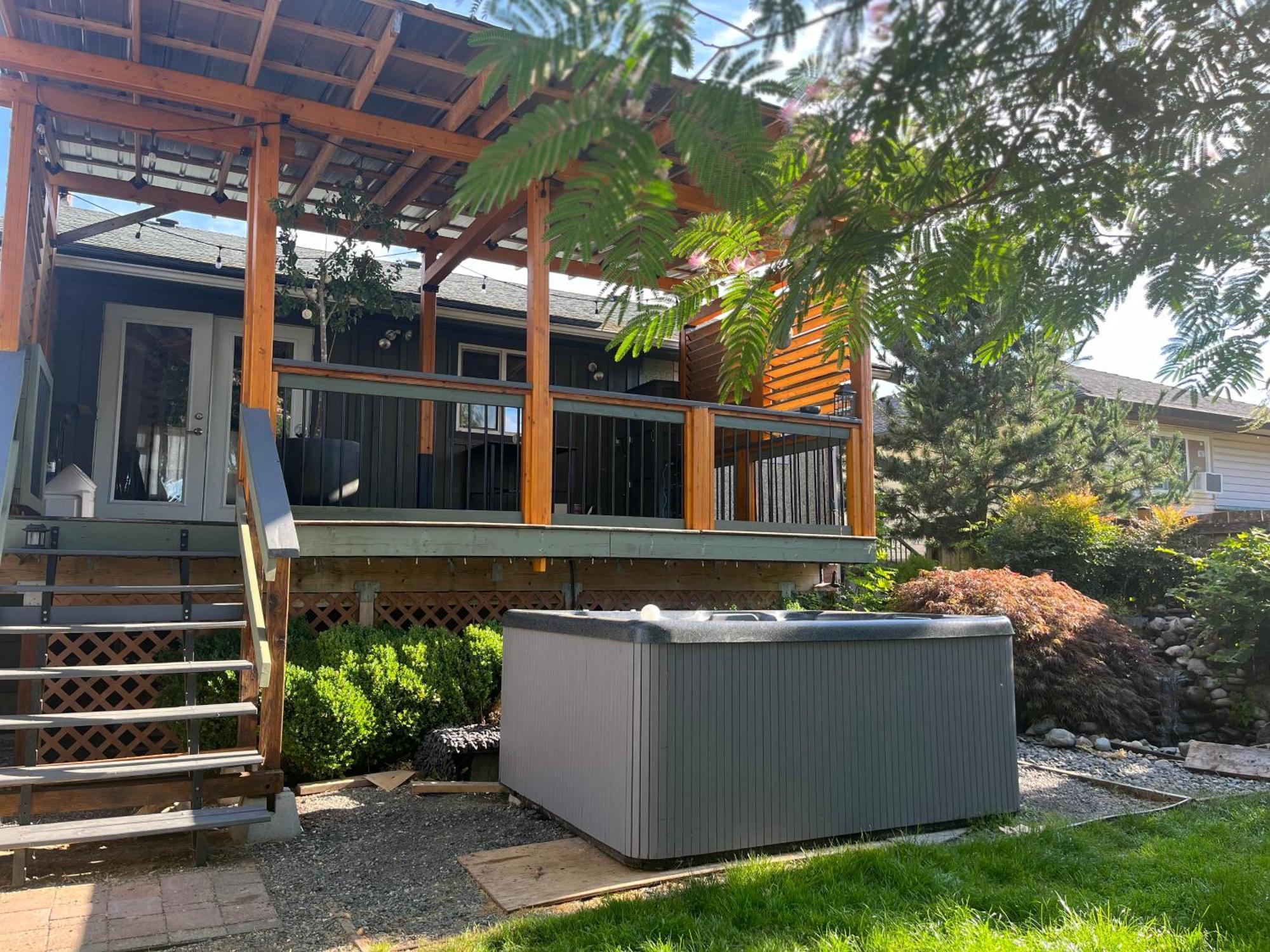 Brookside Falls Guest house *