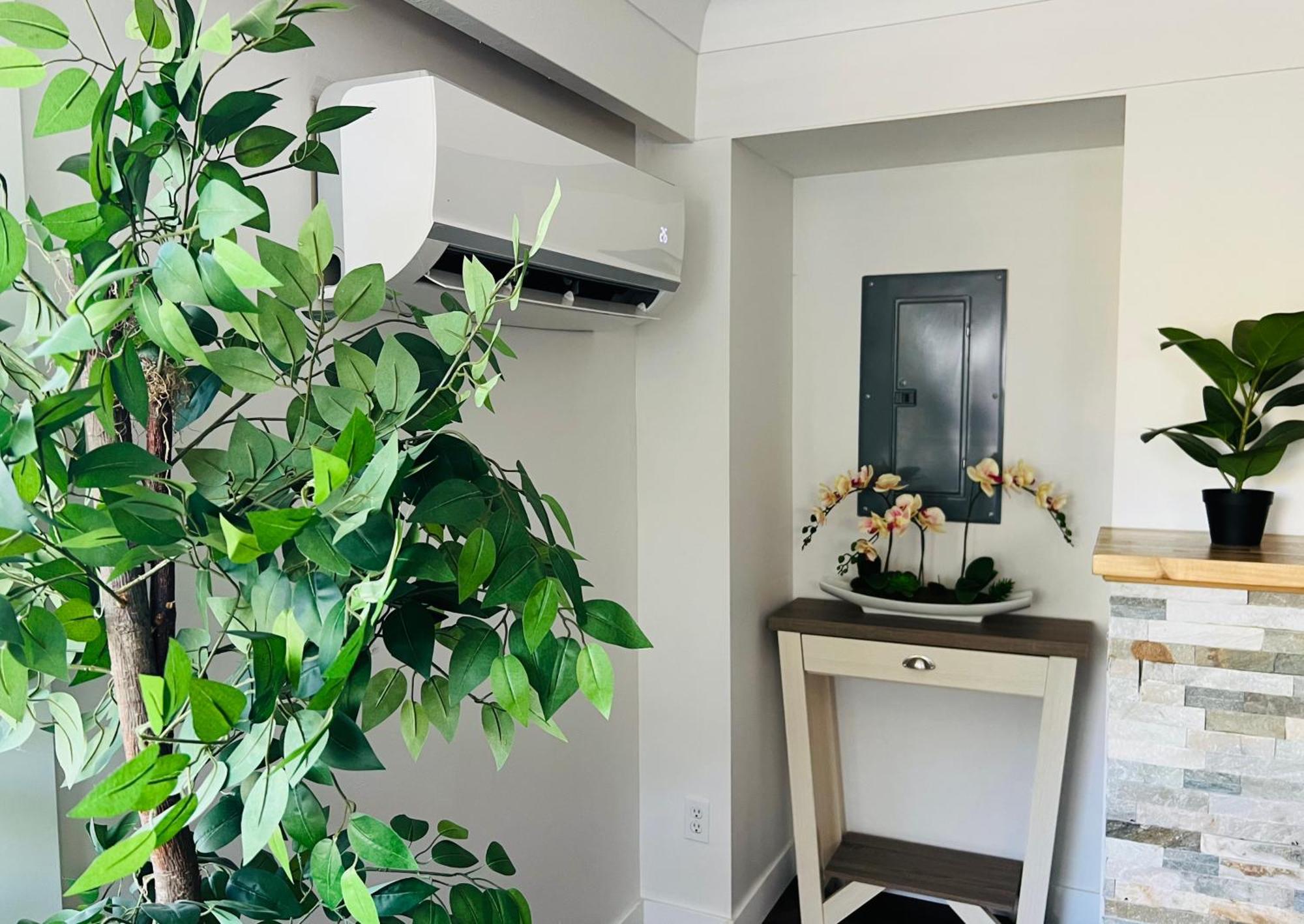 Guest house Downtown 2b1b Private Nanaimo