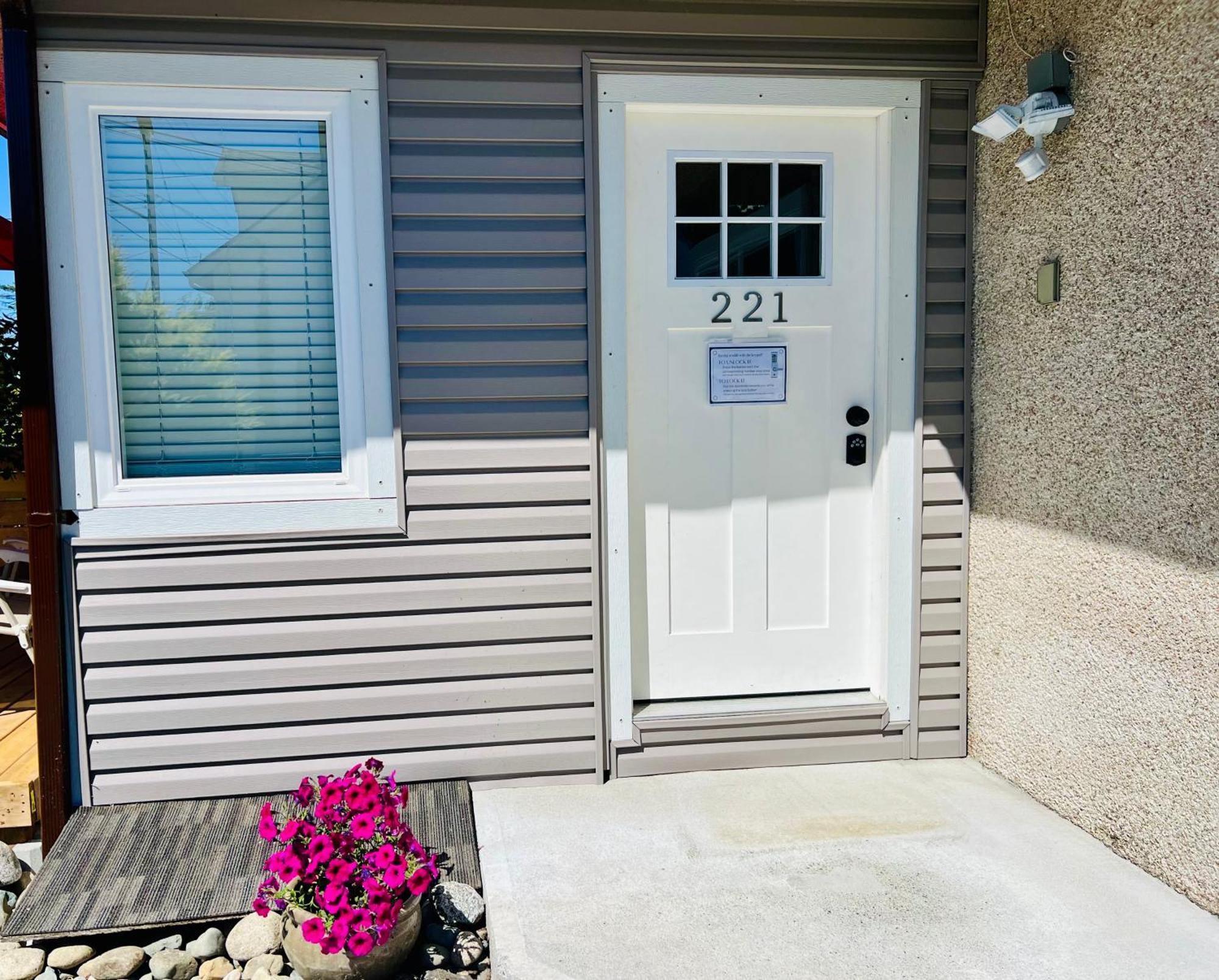 Downtown 2b1b Private Guest house Nanaimo