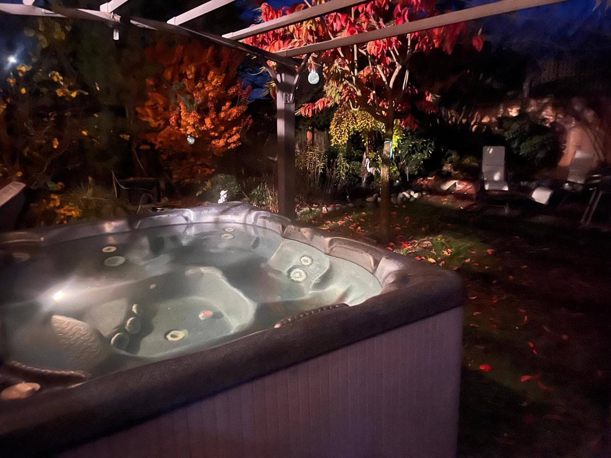 Guest house Brookside Falls Nanaimo
