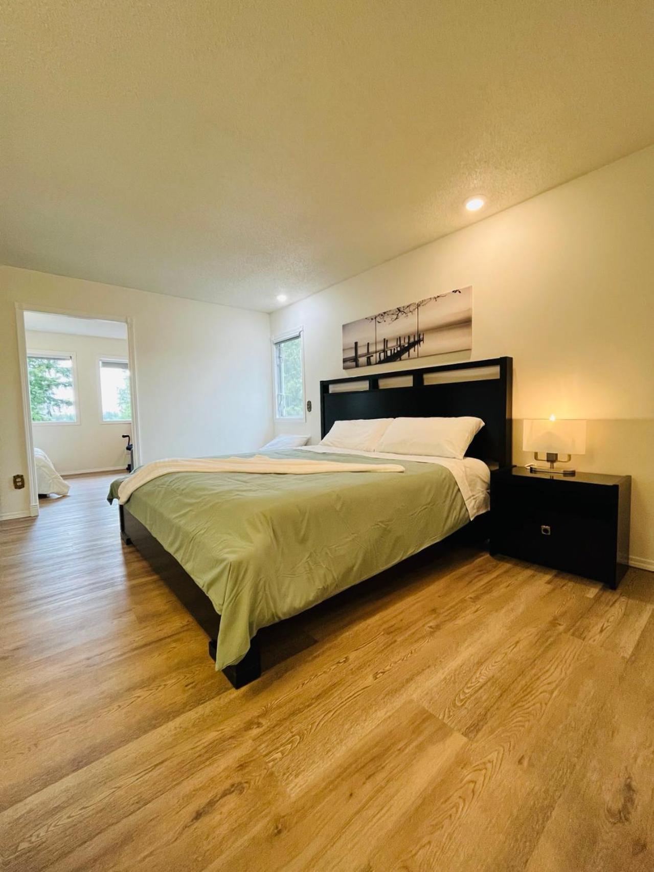 Beautiful With One Acre Land For Leisure Time In Vancouver Island Nanaimo