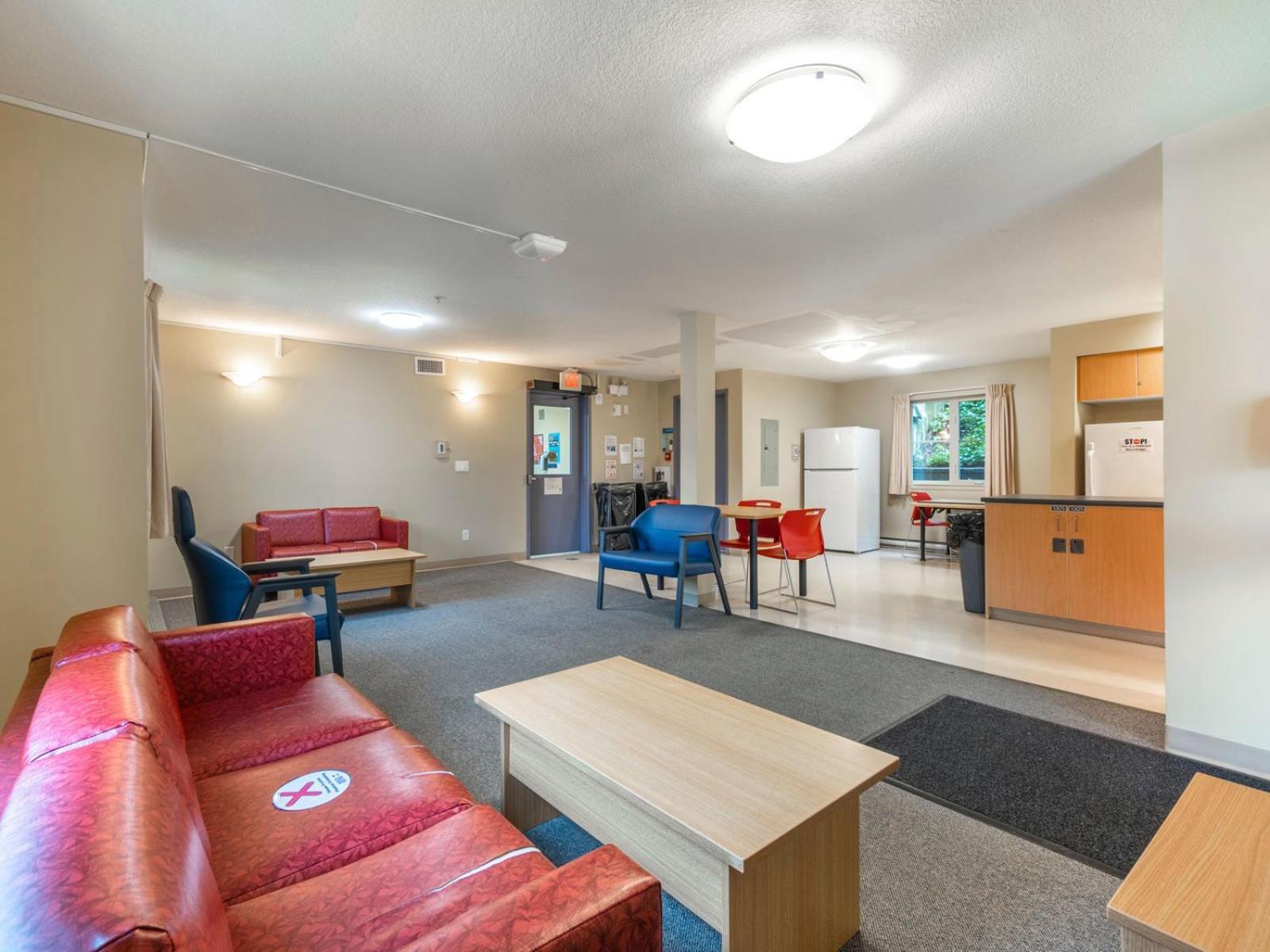 Vancouver Island Residences Hostel *