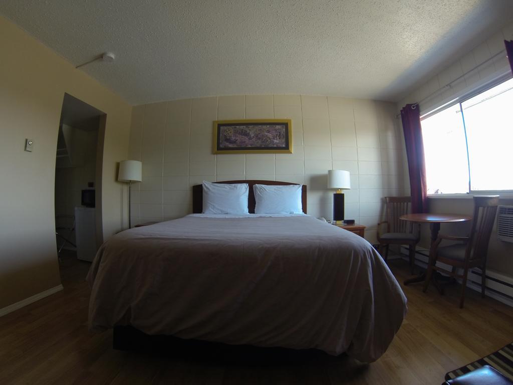 Value Motel *