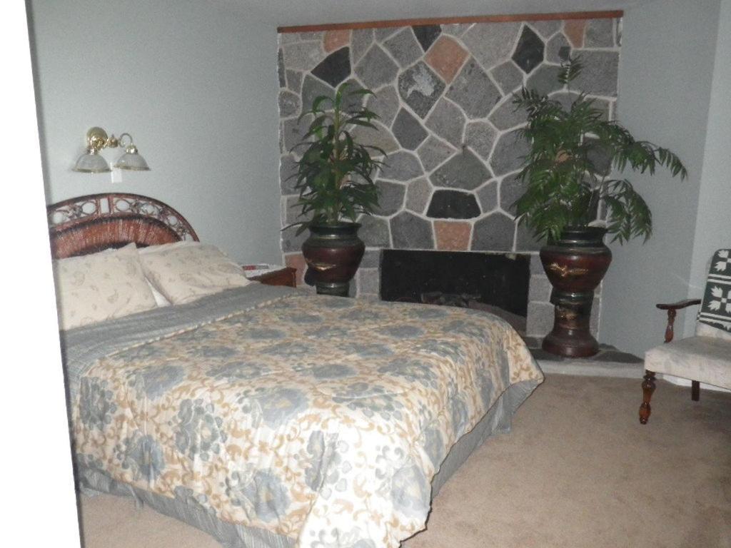 Estates Bed & Breakfast *