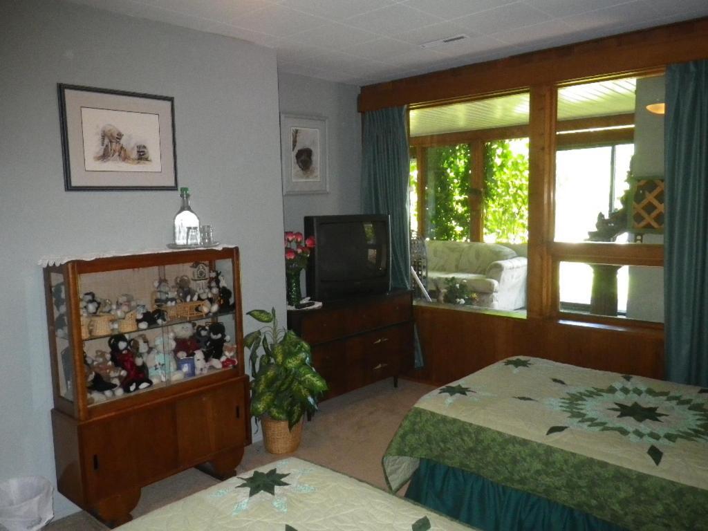 Bed & Breakfast Estates *