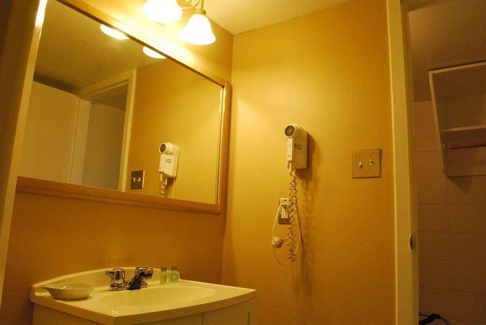 Motel Value *