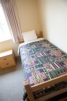 Vancouver Island Residences Hostel *