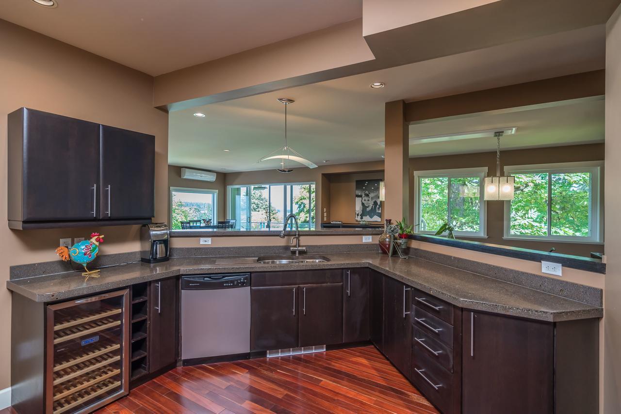 Luxury Penthouse Downtown Nanaimo