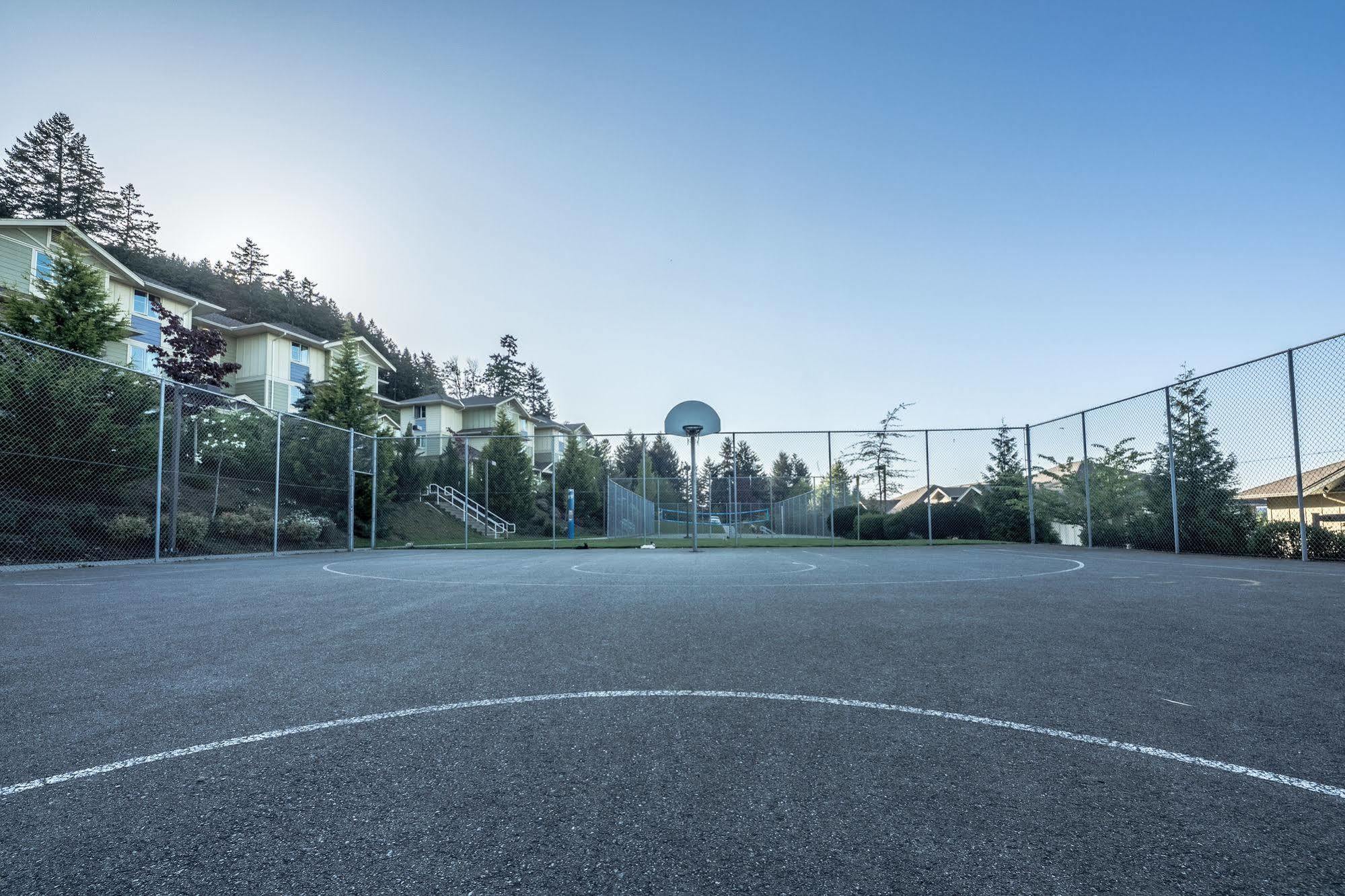 Vancouver Island Residences Hostel