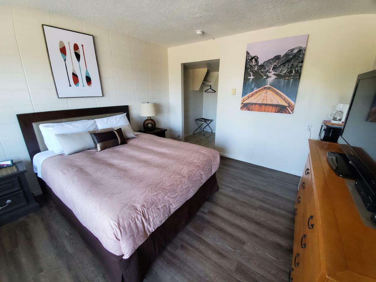 Motel Value *