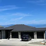 Auspicious Sea View House