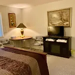 Red Robe Air B&B