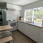 Cozy 1Bd Retreat In Nanaimo