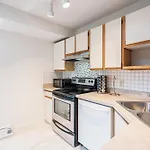Entire Home Minutes From 3 Lakes And A River!