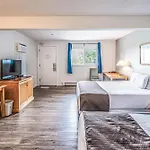 Bluebird Motel