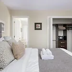 Spacious 2 Bedroom In Nanaimo With An Amazing View