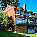 Stephenson Point Seaside Guesthouse