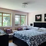Maple View Bed And Breakfast