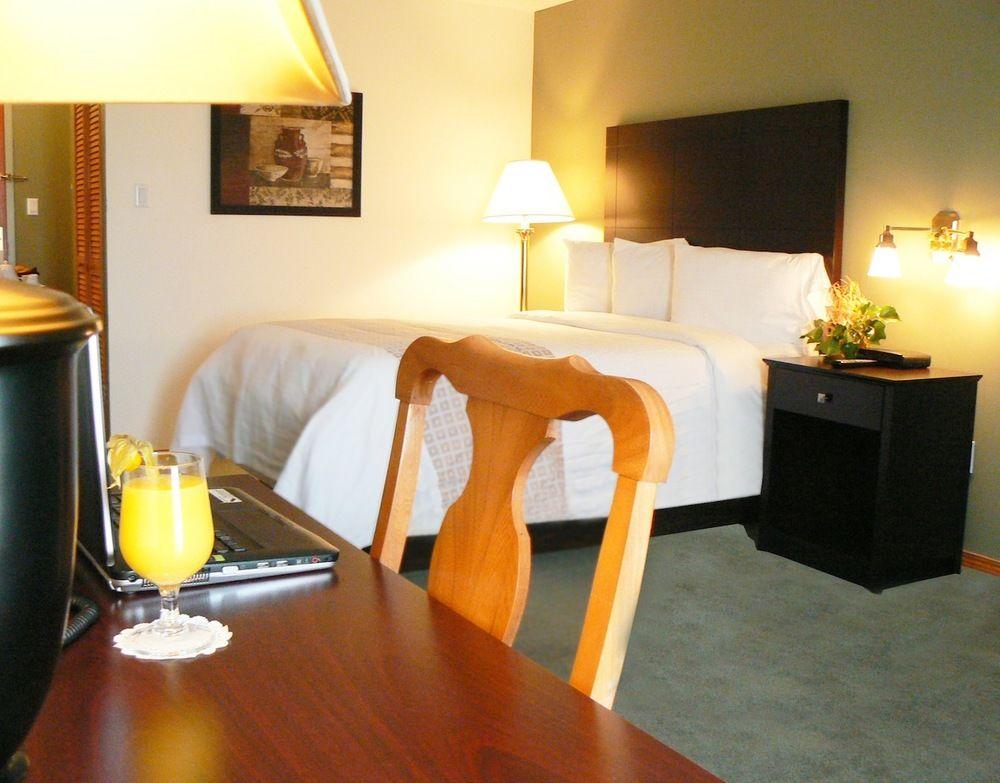 Hotel The Grand 3*