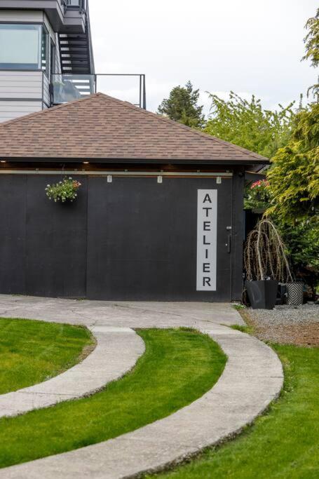 Gorgeous 4brd House Conveniently Located In Nanaimo