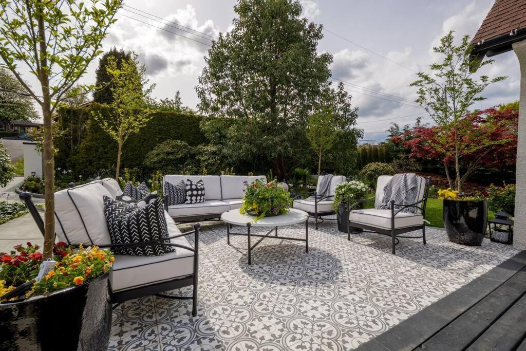 Gorgeous 4brd House Conveniently Located In Holiday home Nanaimo