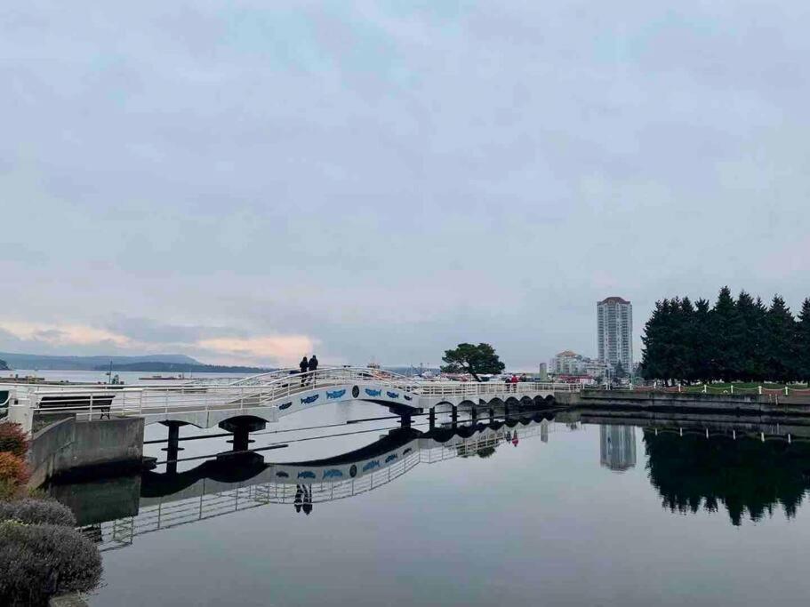 Villa Waterfront Eagle Nest