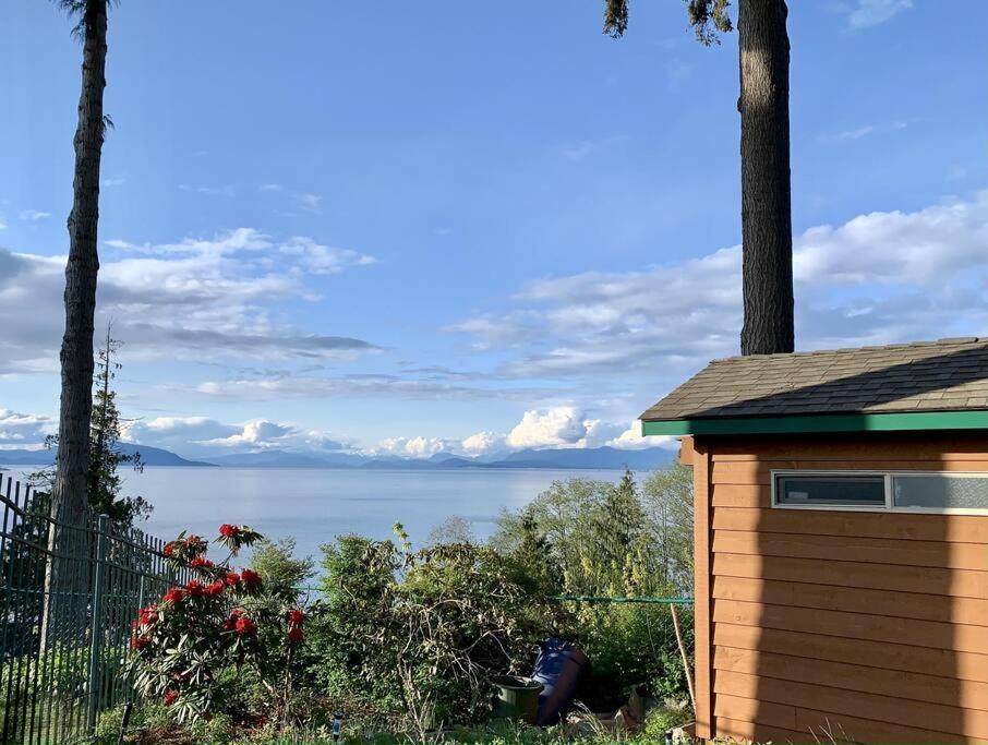 Villa Waterfront Eagle Nest