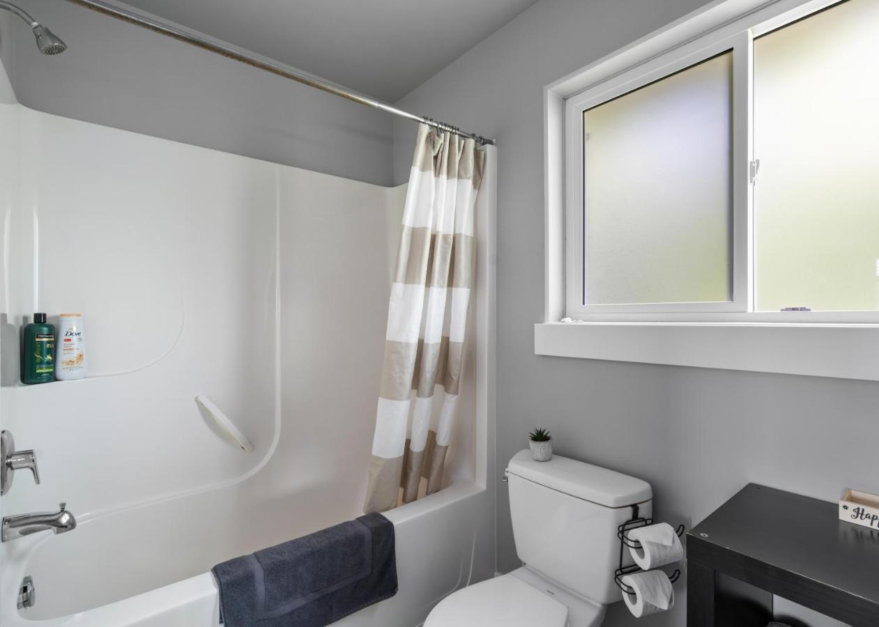 Separate In Prestigious Linley Valley Apartment *
