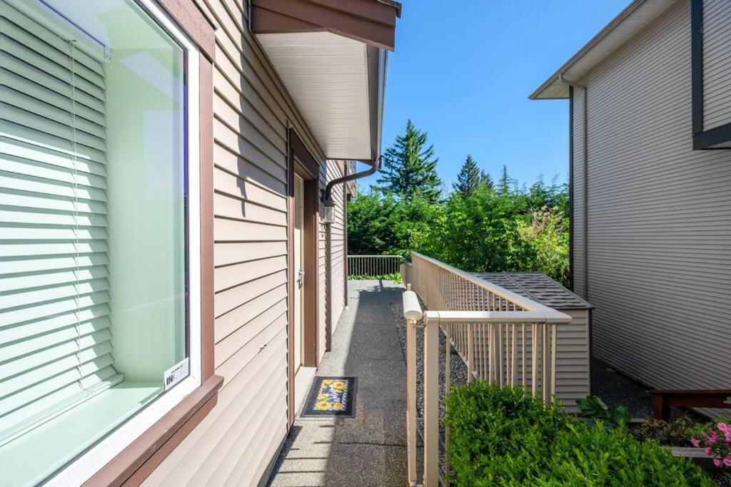 Cozy Retreat In - Spacious 1bd Hideaway