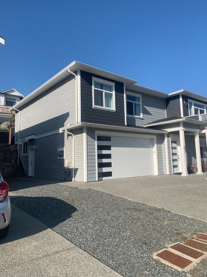 Modern 2br In North
