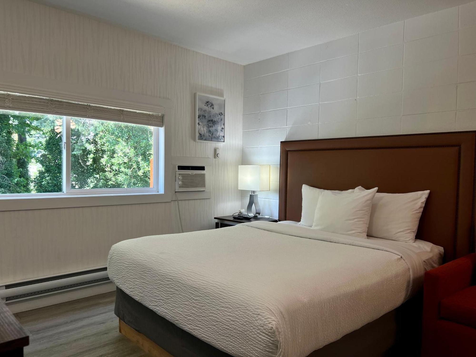 The Spot Motel 2*