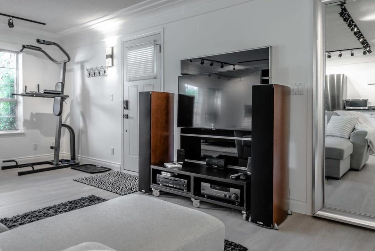 Mariposa Suite-lrg Ground With Garden Holiday home *