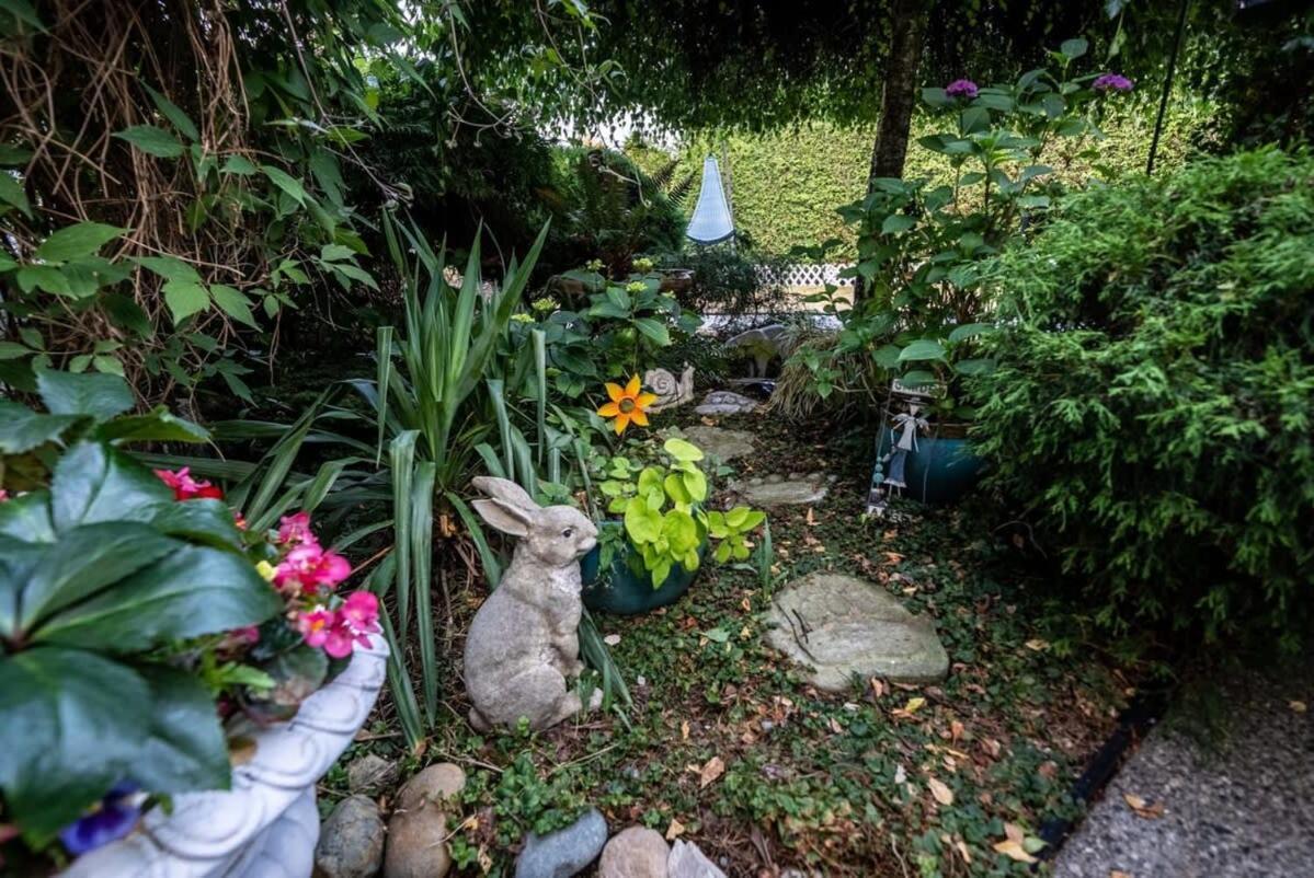 Mariposa Suite-lrg Ground With Garden *